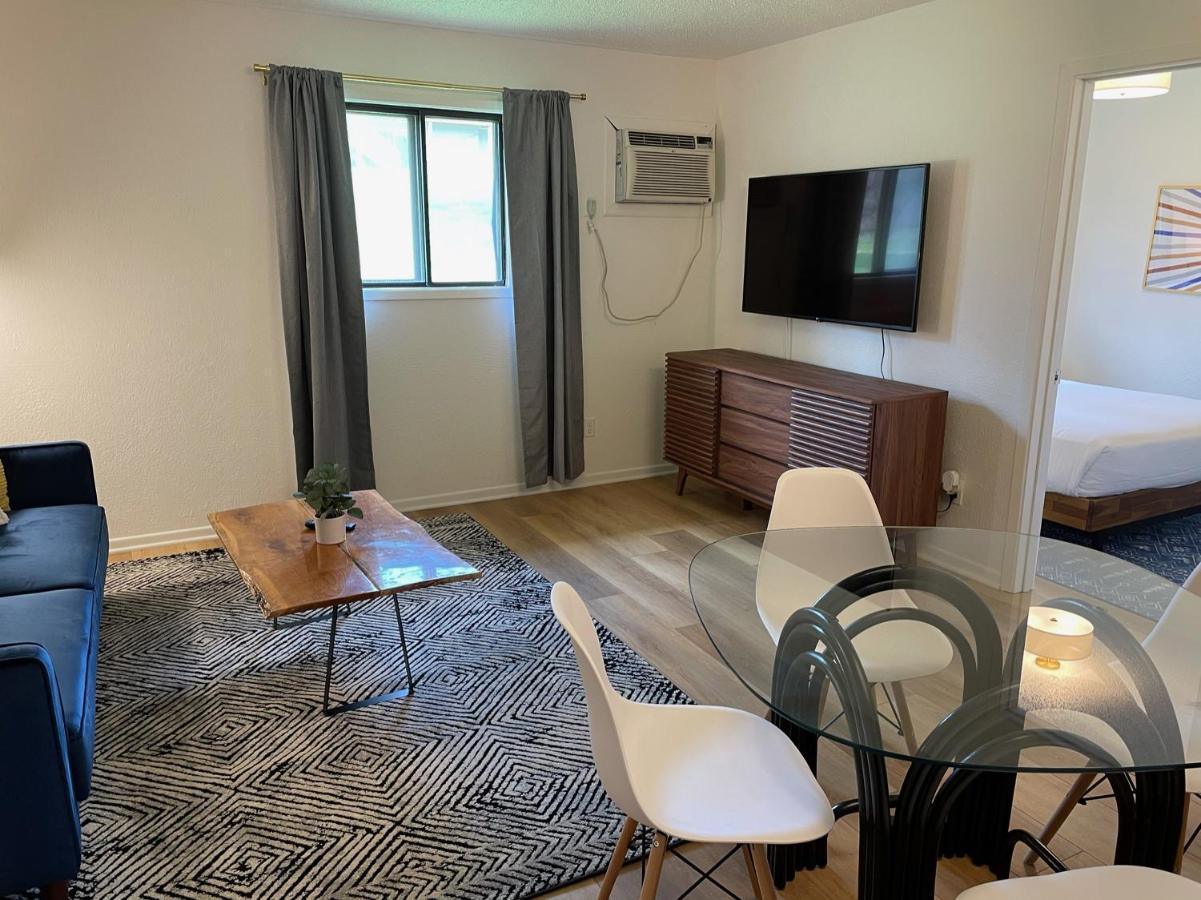 Wamego Simmer Motel מראה חיצוני תמונה